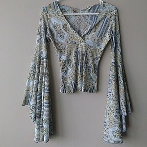 Blue paisley print peasant shirt w/ flowy sleeves